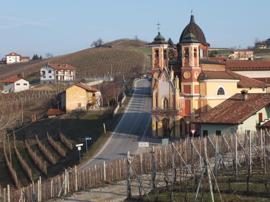 Enolocanda Del Tufo Dogliani Zewnętrze zdjęcie