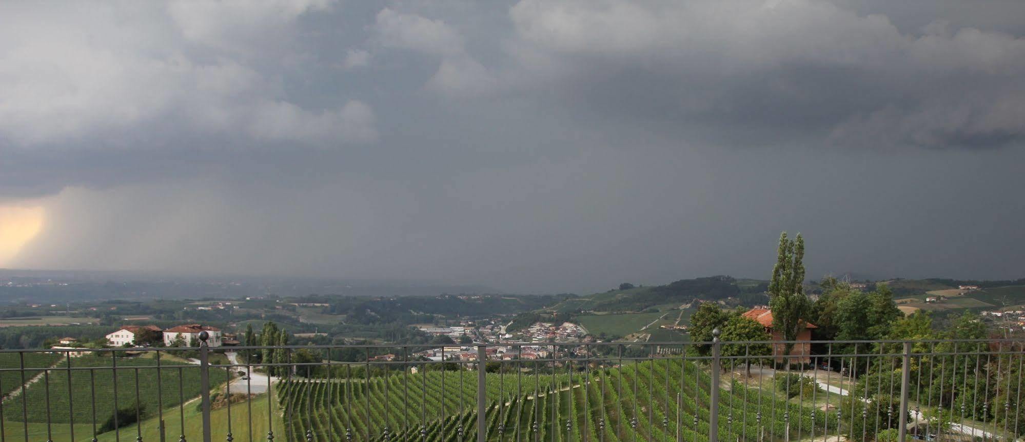 Enolocanda Del Tufo Dogliani Zewnętrze zdjęcie